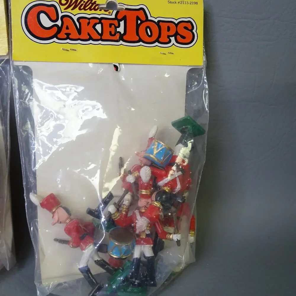 Lot of 3 Vintage Wilton Cake Tops Snow White Teepee Toy Soldiers Sealed